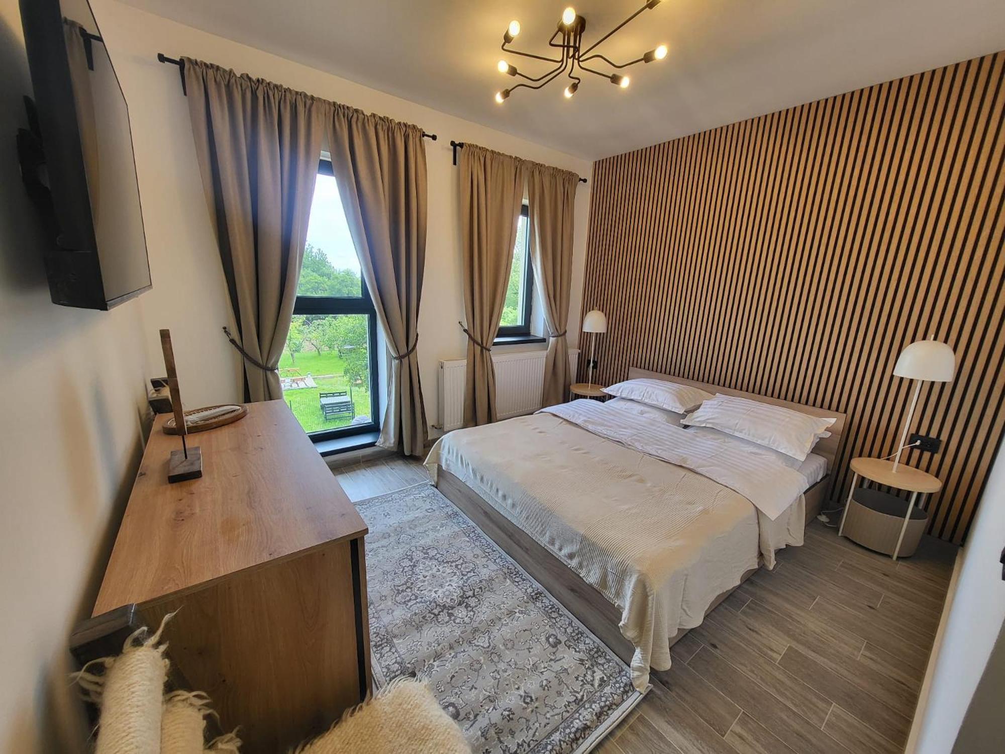 Pensiunea Casa Dacilor Podeni Esterno foto